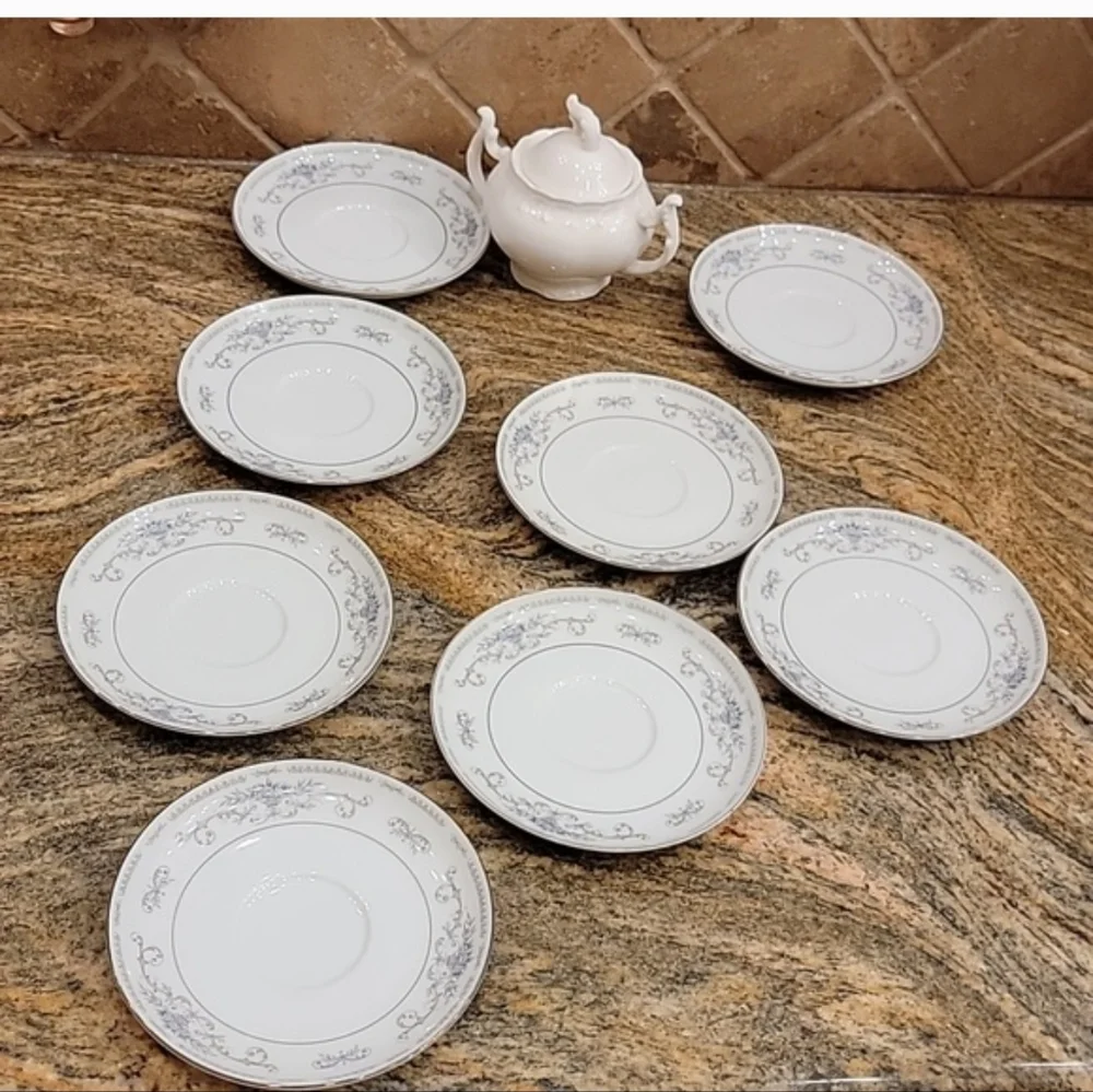 8 pc.tea Japan porcelain Diane plate set